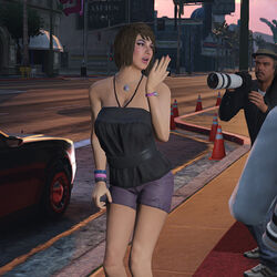 Poppy on Vinewood Boulevard in GTAV.