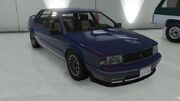 A Primo in GTA Online emulating the blue/ red paint job from GTA IV