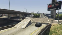 StuntJumps-GTAV-Jump23-LaPuertaFreewayInnocenceBlvd-Jump