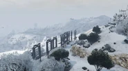 VinewoodSign-GTAO-Snow2.jpg (116 KB) VinewoodSign-GTAO-Snow2