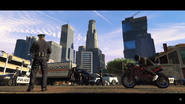 LSPD guarding the scene of a crash on Vespucci Boulevard as Solomun drives through.