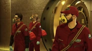 DiamondCasinoHeist-GTAO-OnlineProtagonists-Vault-Heist.png (769 KB) The Online Protagonists performing the Diamond Casino Heist.