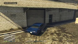 TheCluckinBellFarmRaid-GTAOee-HitAndRun-LocationA-SS10.jpg (1.43 MB) Enter the garage.