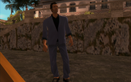 TommyVercetti-GTAVC-SoireeSuit-Gallery.png (1.73 MB) Tommy donning the Soiree suit.