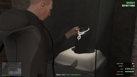 TheCayoPericoHeist-GTAO-PrimaryTarget-StealRubyNecklace