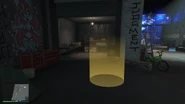 LastDose5-GTAOe-DaxCoronaMovedInside.png (1.6 MB) Dax's mission corona inside The Freakshop near the trophies.