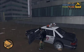 Claude stealing a police car from the LCPD headquarters in Torrington.