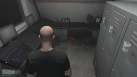 Kosatka-GTAO-InteriorFlareGun