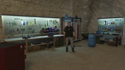 BunkerMechanic-GTAO-Workshop.png (2.66 MB) In the bunker workshop.