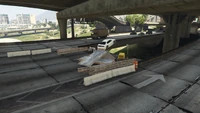 StuntJumps-GTAV-Jump20-LaPuertaFreewayUnderOverpass-Jump