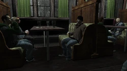 SteinwayBeerGarden-GTAIV-IrishMob.png (1.67 MB) Irish gangsters inside the bar.