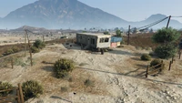 BikerSellTrashTrucks-GTAO-Countryside-Group1-DropOff4