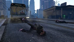 D-GTAVe-BusAccident.png (2.2 MB) Hit by a Bus during the chase.
