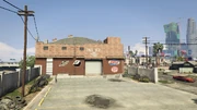 Davis-GTAO-VehicleWarehouseExterior.png