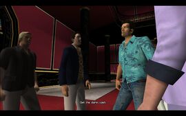 KeepYourFriendsClose-GTAVC-SS20.jpg (125 KB) Sonny orders his right-hand man to get the cash.