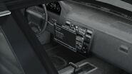 A peek into the 1st gen Stanier's interior. Here, we can see the face of a black/white LCPD computer without a computer to actually display on.