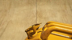 HazardousJerryCan-GTAO-Holding