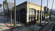 Red Desert Avenue and Prosperity Street Promenade, Del Perro, Los Santos. Based on the Anthropologie store on the Third Street Promenade in Santa Monica, California[1].