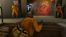 LosSantosDrugWars-GTAOe-TrailerScreenshots-HumaneLabsRobbery.png (5.52 MB) Protagonists robbing Humane Labs and Research, one using a Pump Shotgun with a Fooliganz paint job.