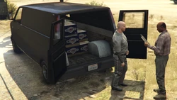 The NPCs at the rear of the target Burrito.