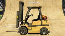 Forklift-GTAV-Side