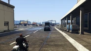 It'sAGThing-GTAO-SS3.png (2.37 MB) The police escort.