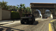 LastPlayGoFigure-GTAO-SS12.png (3.37 MB) Leaving Backlot City.
