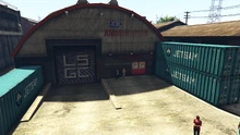 TheGangbangerRobbery-GTAOee-Task-WeaponStash-CypressFlats