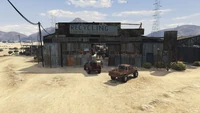 BikerDefendFakeCashinTrouble-GTAO-GrandSenoraDesert