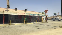 Discount Store-GTAV-Harmony.png (2.25 MB) Route 68, East Harmony.