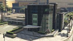 The Wenger Institute in Grand Theft Auto Online, with QuickiePharm occupying the garage wing.