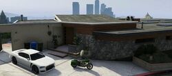 The exterior in the original release of GTA V.