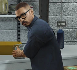 Benny-GTAO.png (1.82 MB) Benny in the introductory cutscene.