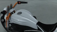 FCR1000Custom-GTAOe-FuelTanks-FeralTank