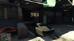 DeepInside-GTAV-ArrivingAtGarage