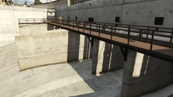 LSDrainWorkers-GTAV.jpg (67 KB) The Los Santos Canal has people working 24/7 in order to keep it running.