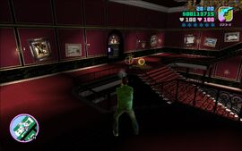 KeepYourFriendsClose-GTAVC-SS36.jpg (186 KB) Back in the main room, Tommy must fend off the mafia trying to steal money from him.