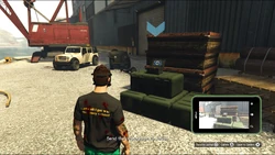 Sending the photograph to Jamal