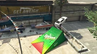 StuntJumps-GTAV-Jump18-StrawberryBoatYard-Jump