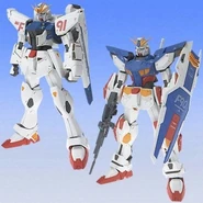 GFF #0021b Gundam F91 figure (left), convertible to Gundam F90II figure (right)