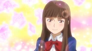 Revealing her beautiful appearance without glasses