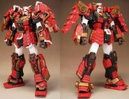 GFF #0035 Shin Musha Gundam figure (2007): sample product (left) with parts convertible to Musha Gundam figure (right)