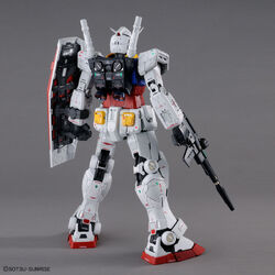 PG-Unleashed-RX-78-2-Gundam-2