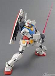 MG-RX-78-02-Gundam-7