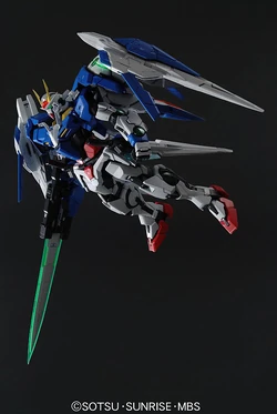 バンダイ パーフェクトグレード GN-0000 00 RAISER バンダイ パーフェクトグレード GN-0000 00 RAISER