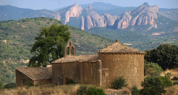 Concilio (à deux pas d'Ayerbe) : ermitage de Santa María du XIIe siècle.