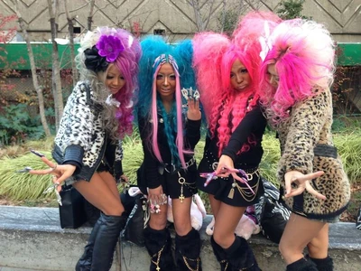  members , ,  &  showcasing different sujimori styles