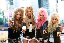 Japanese-Gyaru-Black-Diamond-015-600x400