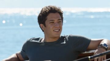 Watch Mako Mermaids: An H2O Adventure Season 4 Episode 1 - A Visit from the  East Online Now