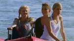 1x01 The girls in the zane's boat.gif (2.51 MB)